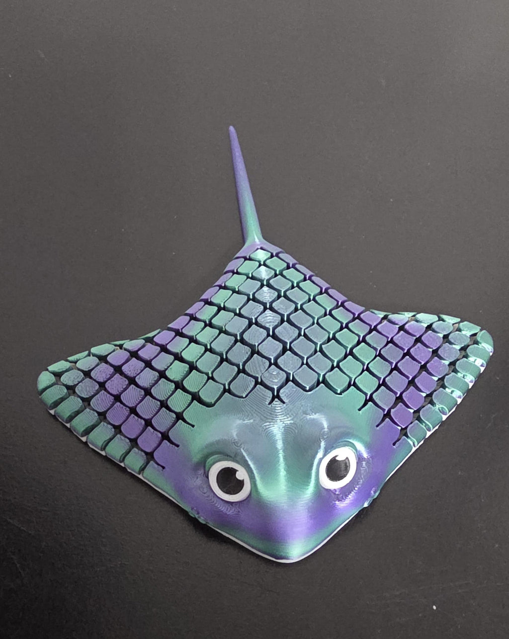 Eclikit Focus Stingray – Tactile Desk Tool for Focus & Relaxation