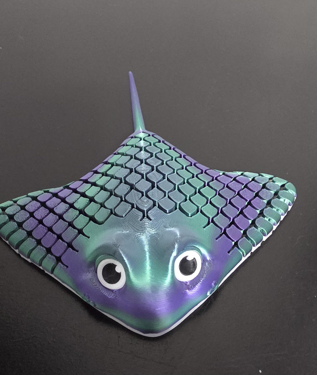 Eclikit Focus Stingray – Tactile Desk Tool for Focus & Relaxation