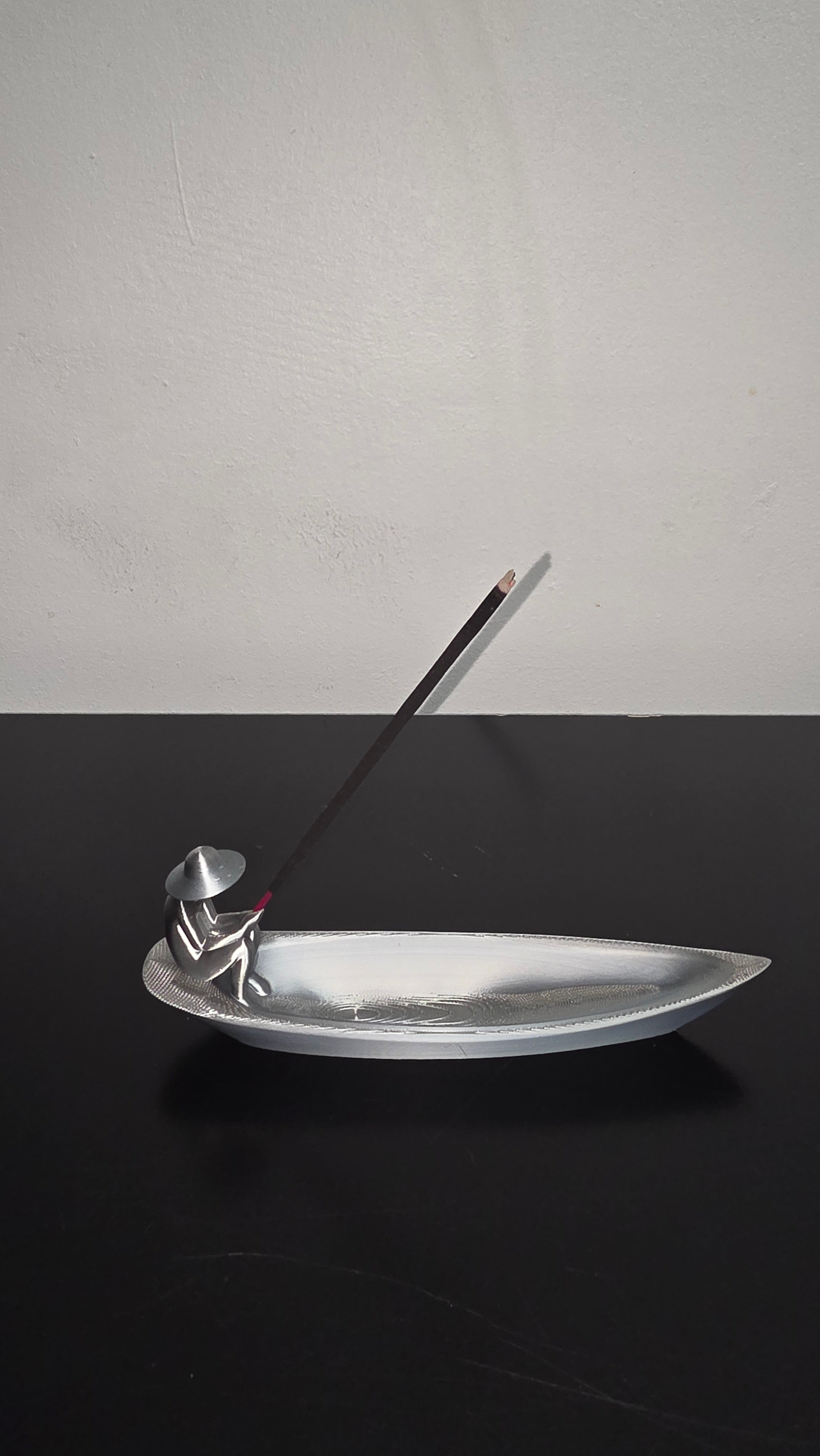 Silk Fisherman Incense Holder